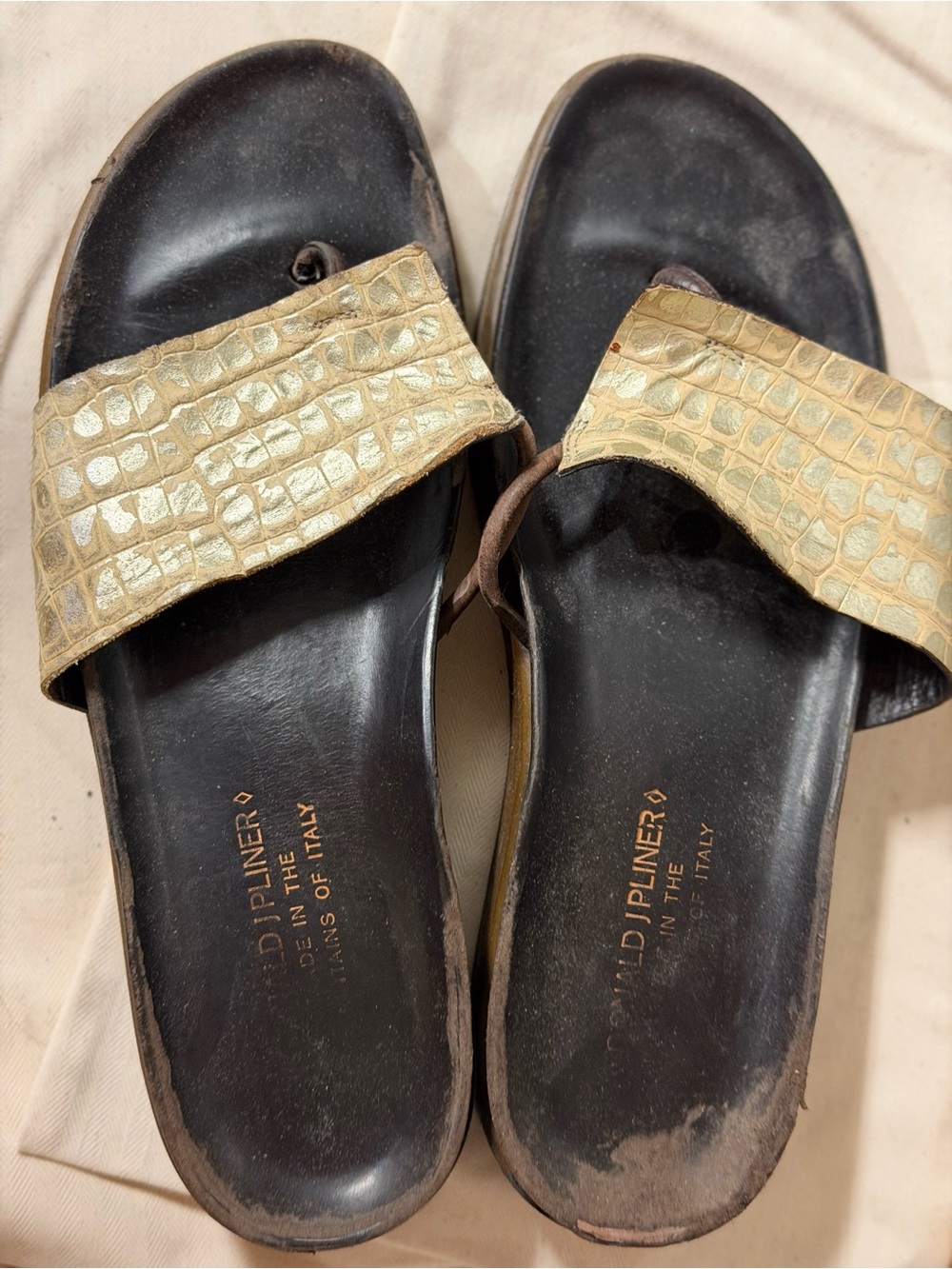 Donald J. Pliner Gold Croc-Effect Slide Sandals - Women's